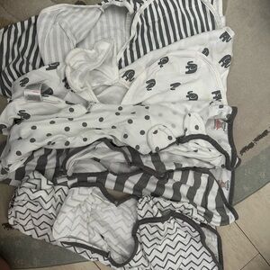 Bundle of 5 Velcro Swaddles – CuddleBug & GLLOVEN BABY, 0-3M, Unisex